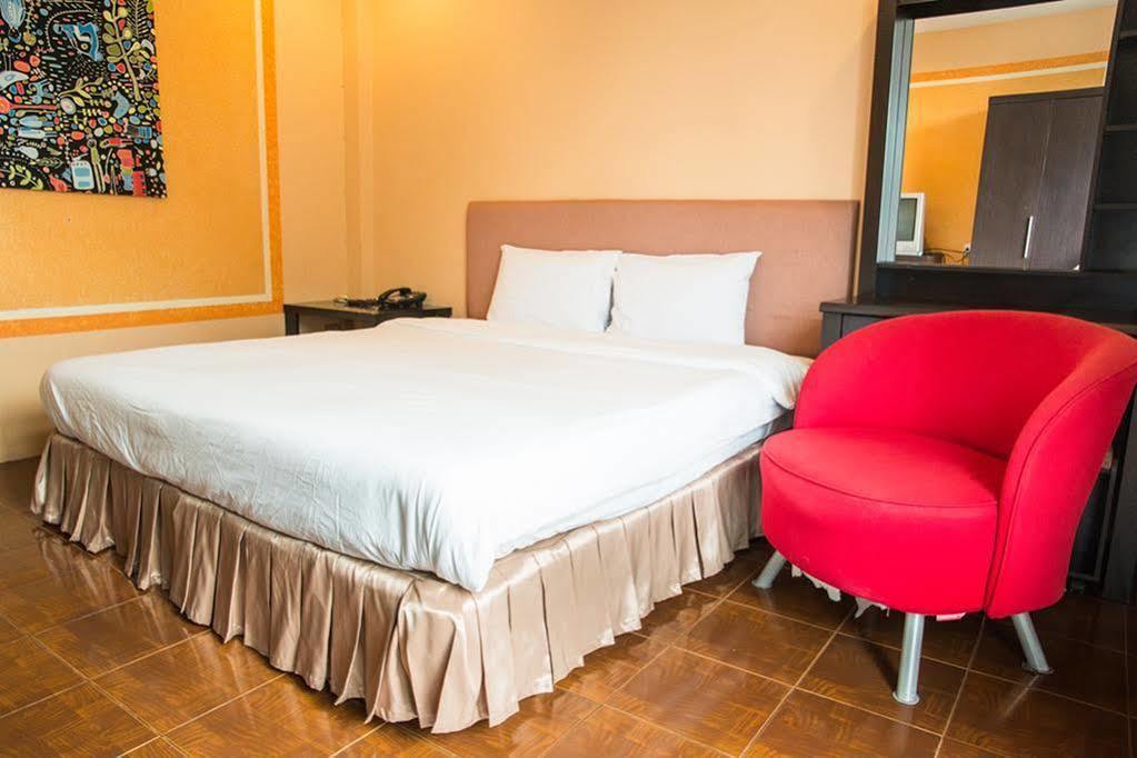 Fnb Hotel Central Паттайя Экстерьер фото