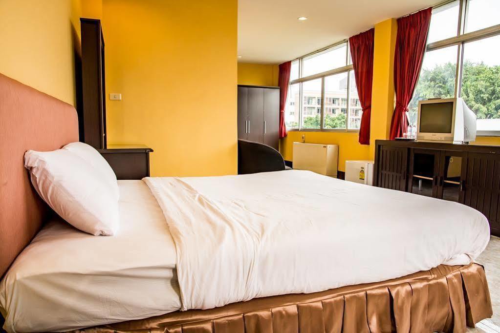Fnb Hotel Central Паттайя Экстерьер фото